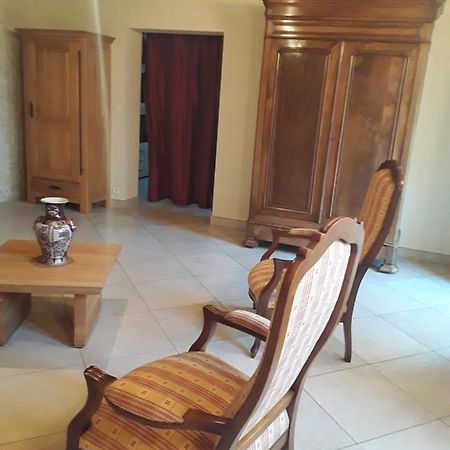 Chambre D'Hotes Cote Jardin Soulignonne Exterior foto